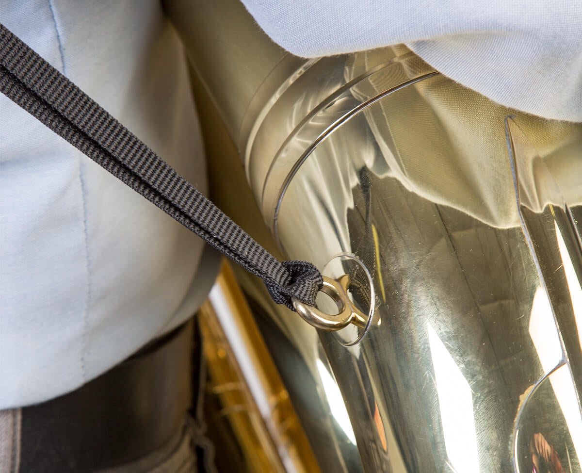 Neo-Loop™ connectors fasten to the instrument's strap rings