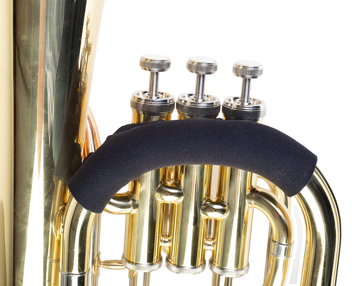 Contoured to fit the curvature of most baritones/euphoniums